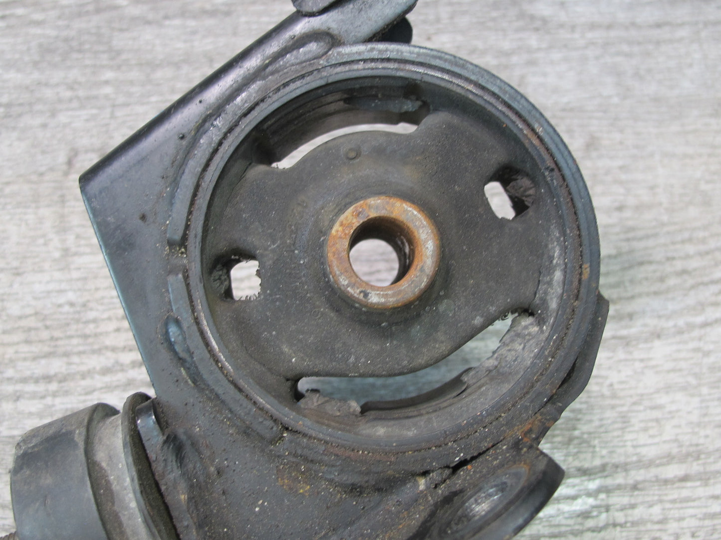 00-05 Toyota MR2 Spyder ZZW30L Engine Motor Mount OEM
