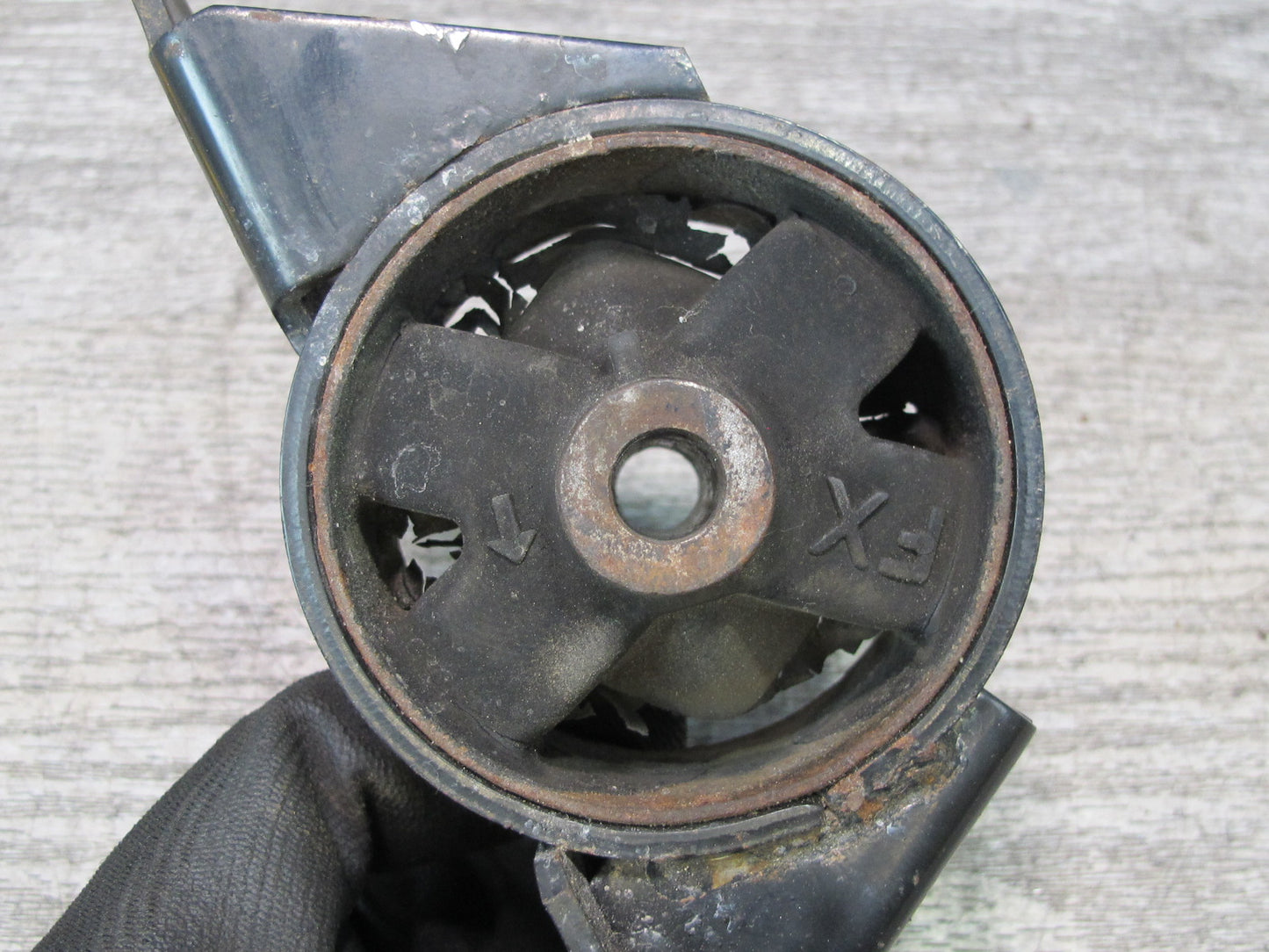 00-05 Toyota MR2 Spyder ZZW30L Front Engine Motor Mount OEM