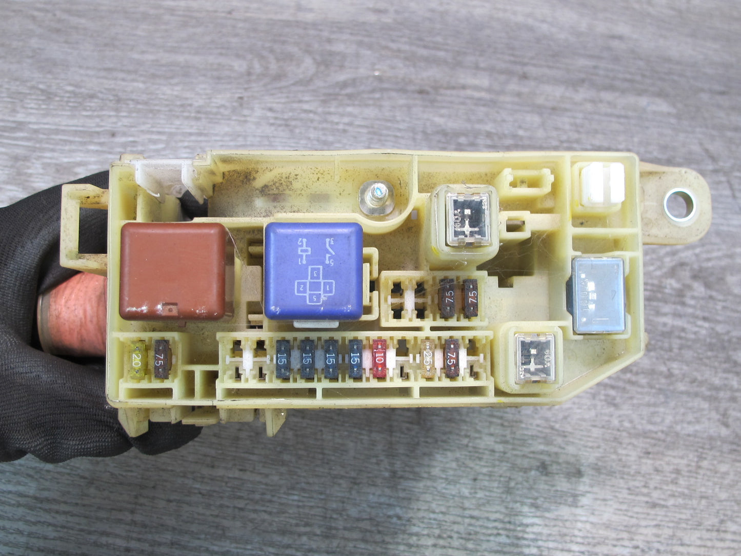 00-02 Toyota MR2 Spyder ZZW30L Engine Bay Main Fuse Relay Box Module OEM