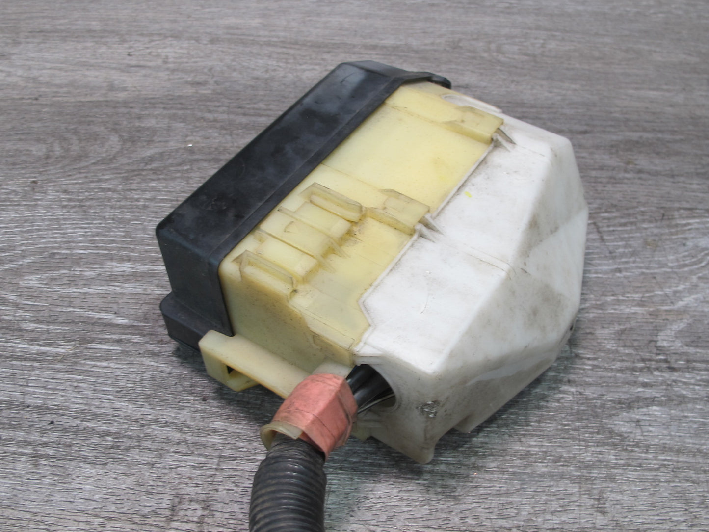 00-02 Toyota MR2 Spyder ZZW30L Engine Bay Main Fuse Relay Box Module OEM