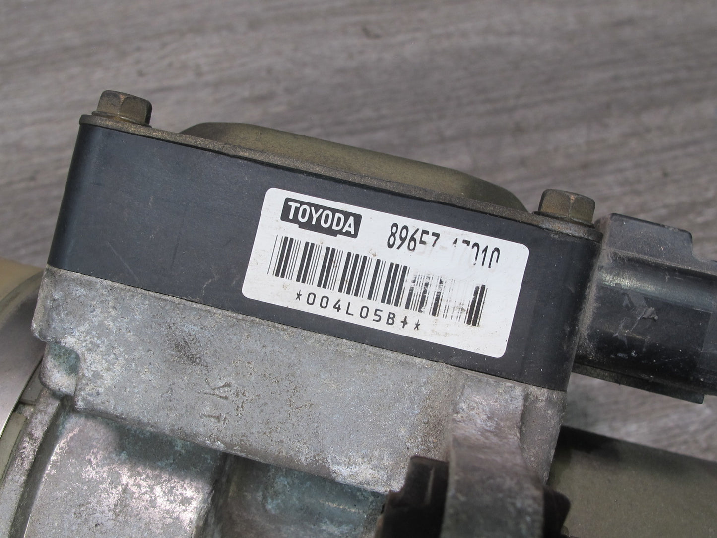 00-05 Toyota MR2 Spyder ZZW30L Power Steering Pump 89657-17010 OEM
