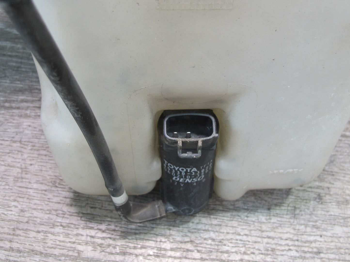 00-05 Toyota MR2 Spyder ZZW30L Windshield Washer Fluid Reservoir Tank w Pump OEM