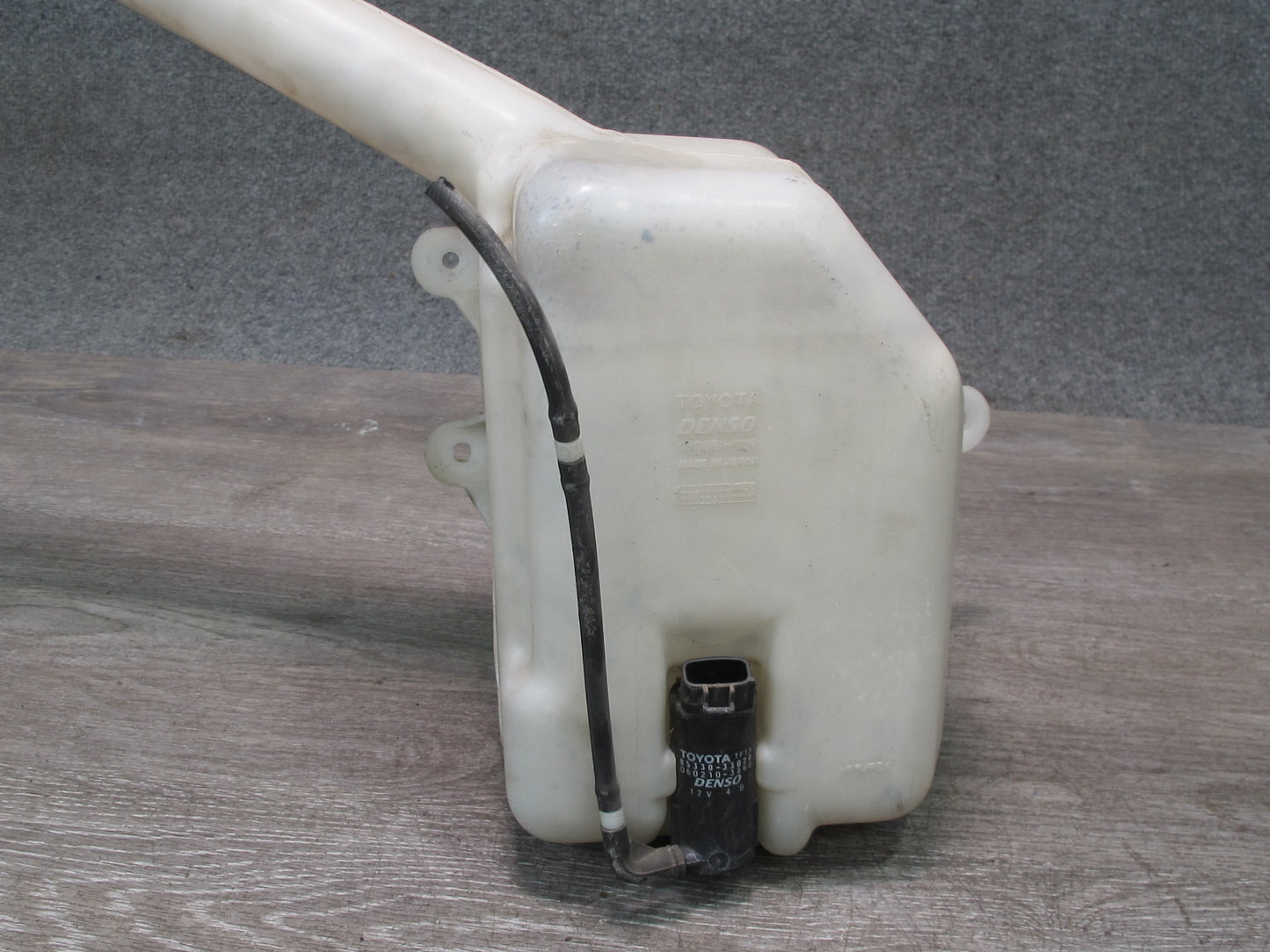 00-05 Toyota MR2 Spyder ZZW30L Windshield Washer Fluid Reservoir Tank w Pump OEM