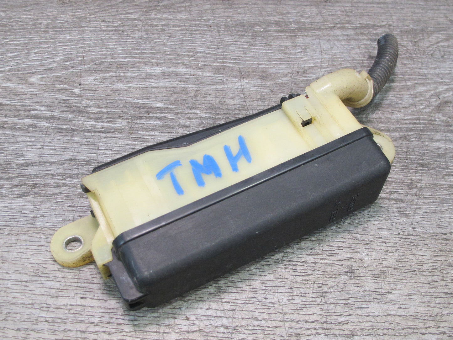 00-05 Toyota MR2 Spyder Interior Fuse Relay Box Module OEM