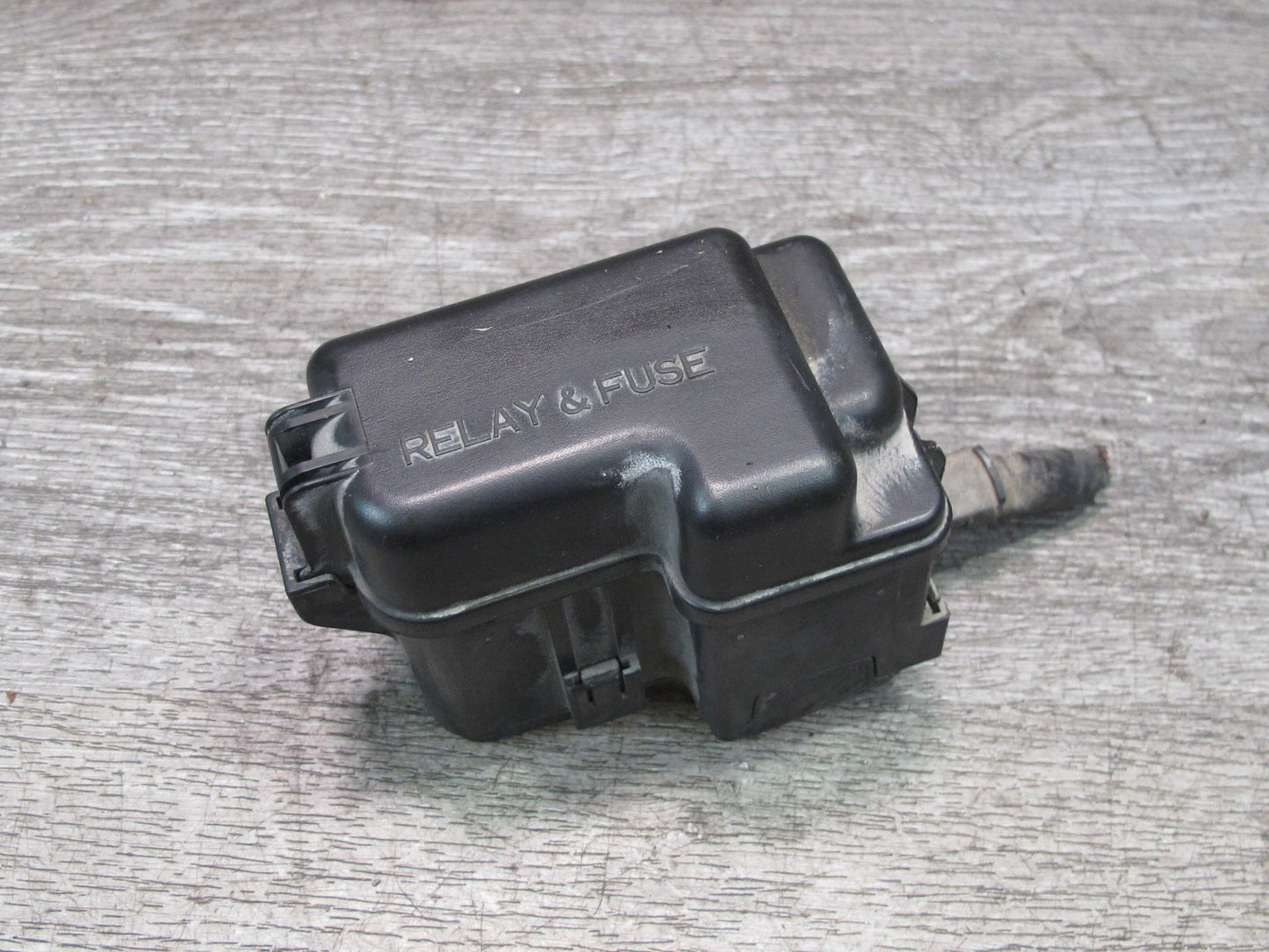 00-05 Toyota MR2 Spyder Front Right Luggage Compartment DRL Fuse Relay Box OEM