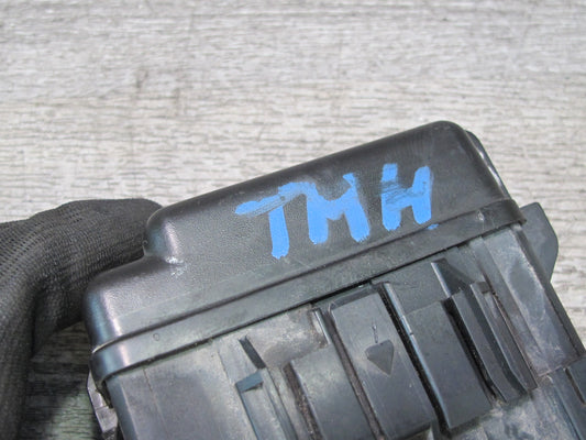 00-05 Toyota MR2 Spyder Front Right Luggage Compartment DRL Fuse Relay Box OEM