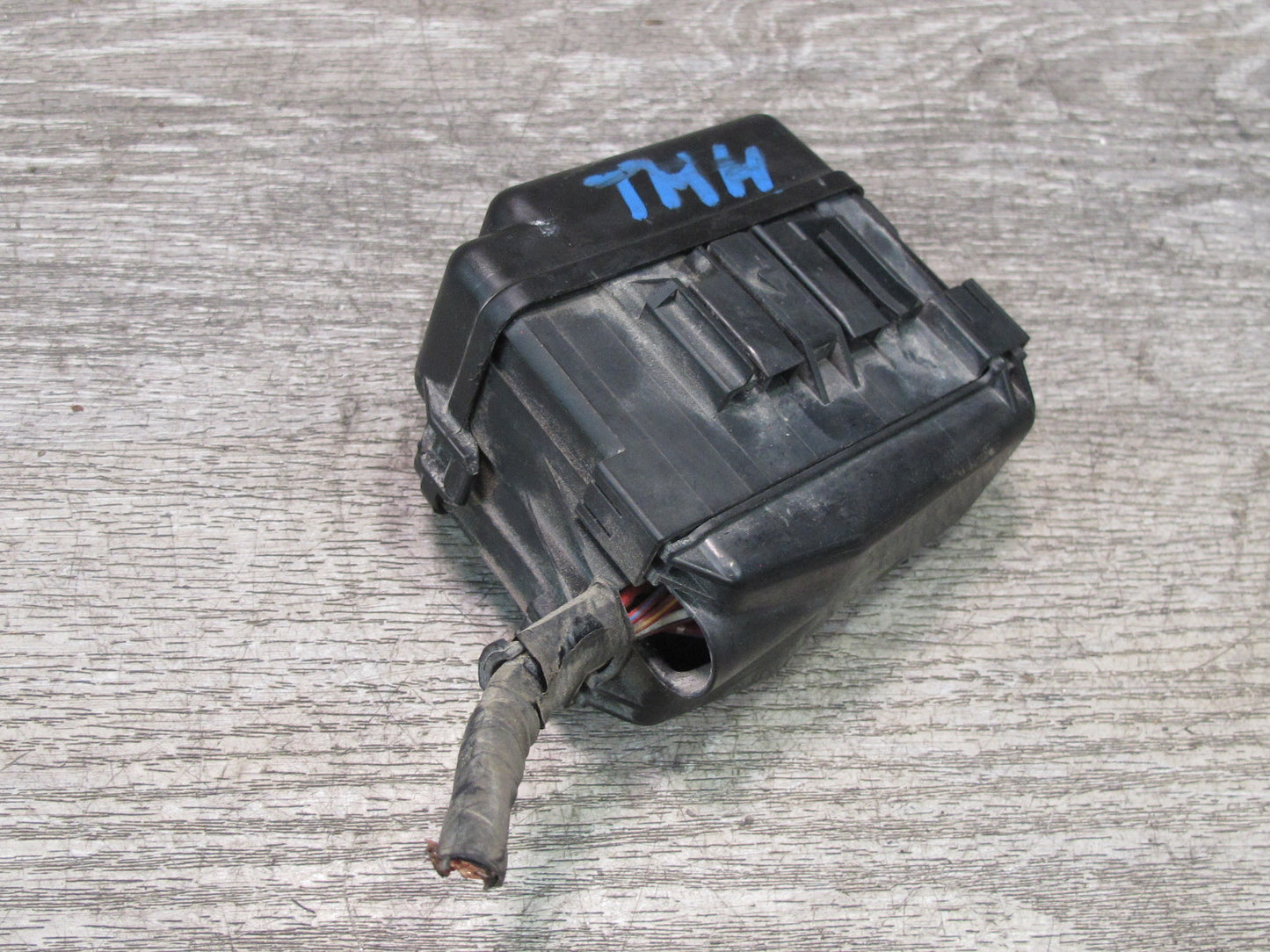 00-05 Toyota MR2 Spyder Front Right Luggage Compartment DRL Fuse Relay Box OEM