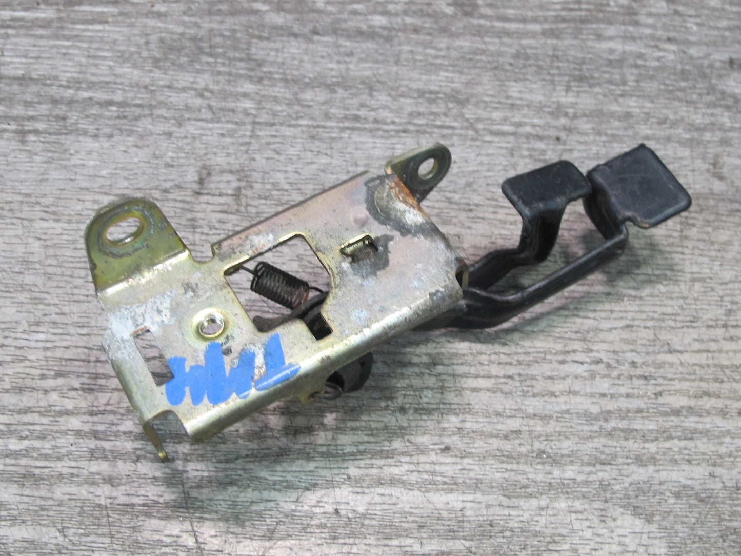 00-05 Toyota MR2 Spyder ZZW30L Trunk & Fuel Release Handle OEM