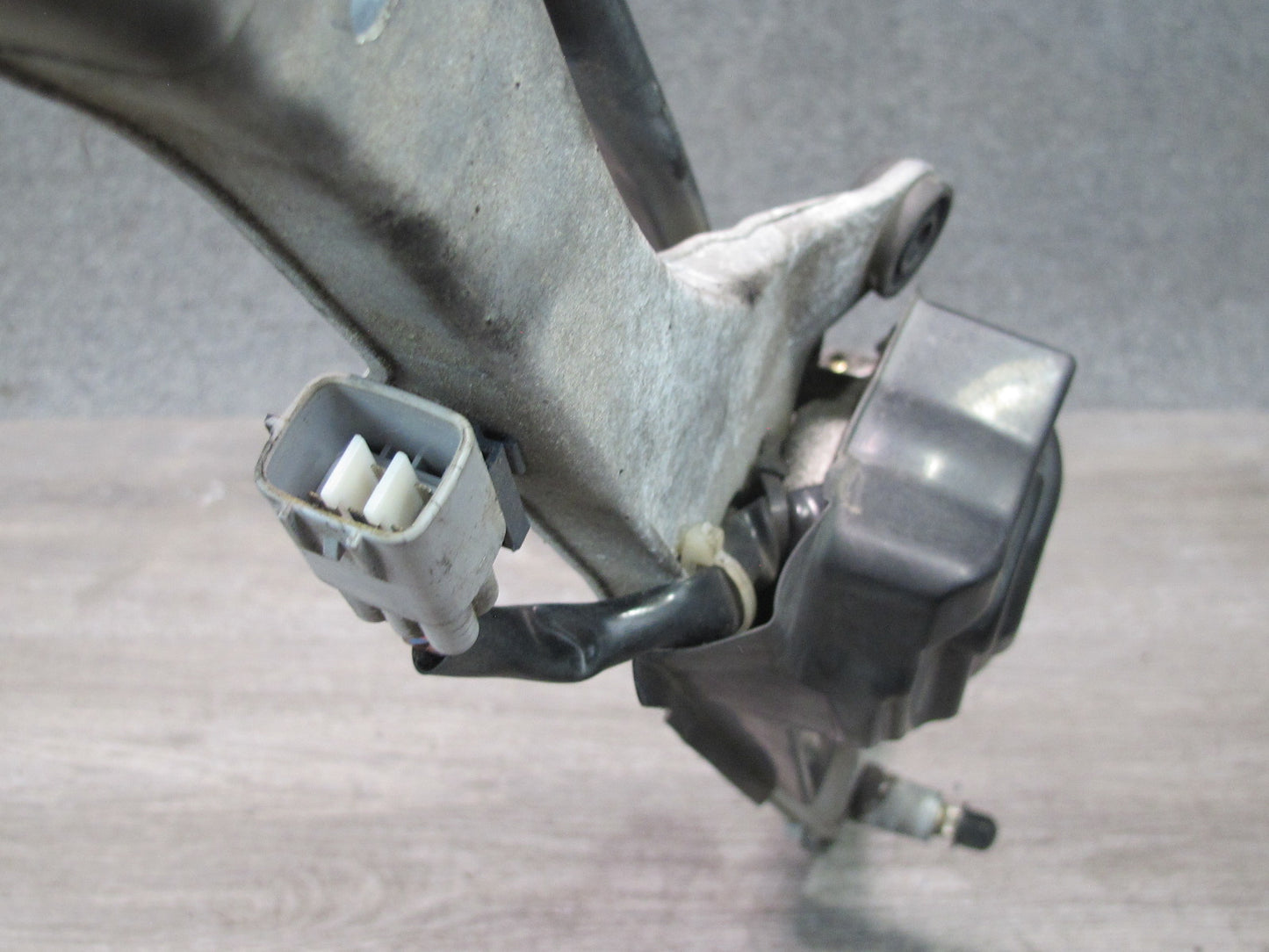 92-00 Lexus UZZ30L SC300 SC400 Windshield Wiper Transmission Linkage Motor OEM