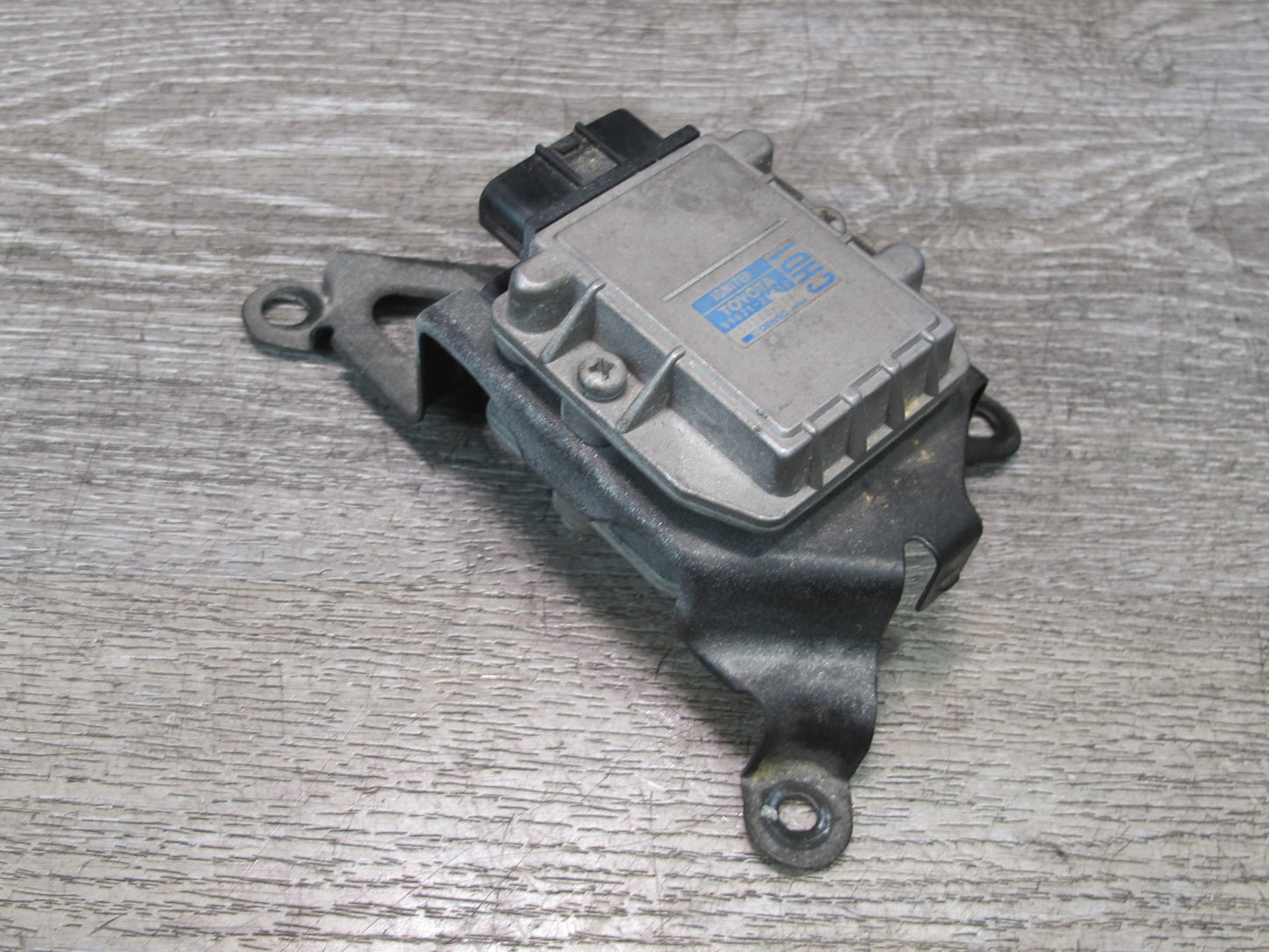 95-97 Lexus LS400 SC400 UZZ30L Ignition Control Module Igniter 89621-26010 OEM