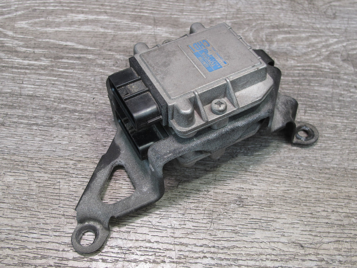 95-97 Lexus LS400 SC400 UZZ30L Ignition Control Module Igniter 89621-26010 OEM