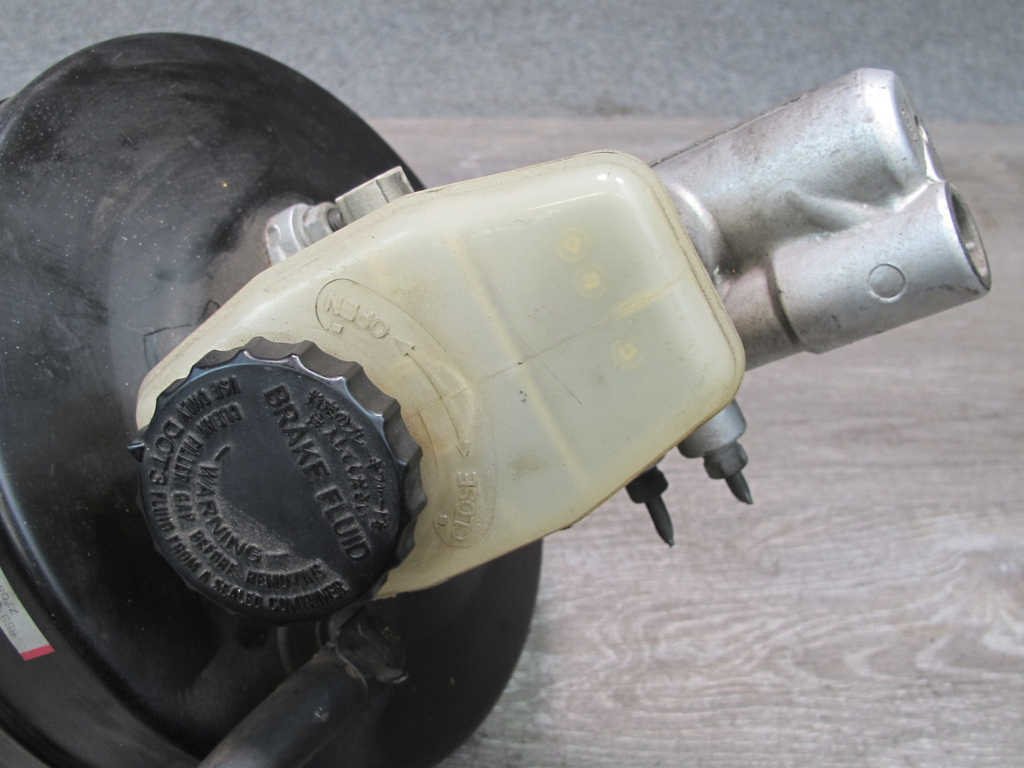 94-00 Lexus UZZ30L SC400 Brake Master Cylinder Booster Reservoir OEM