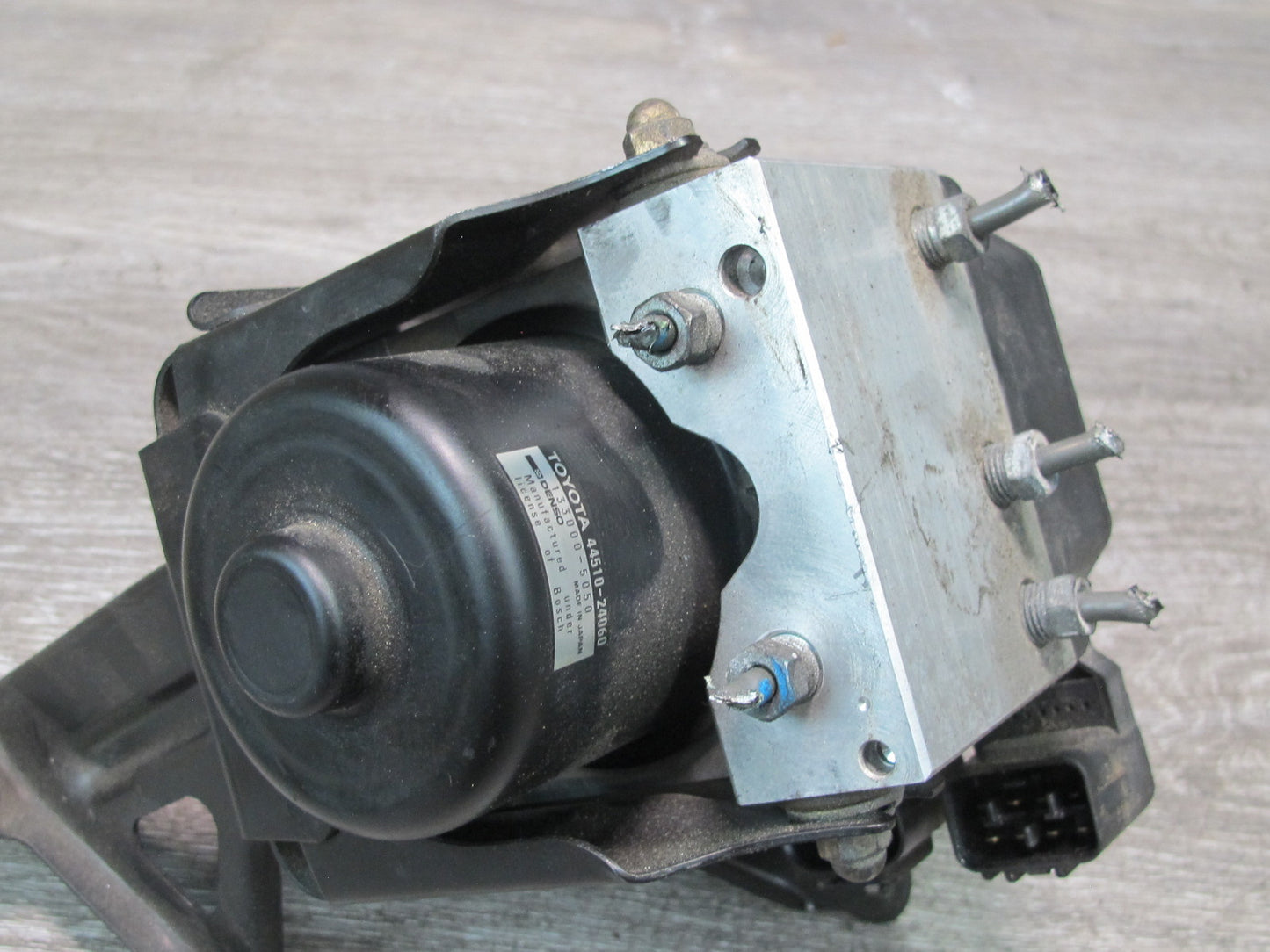 97-00 Lexus UZZ30L SC300 SC400 Anti Lock Brake ABS Pump Module 44510-24060 OEM