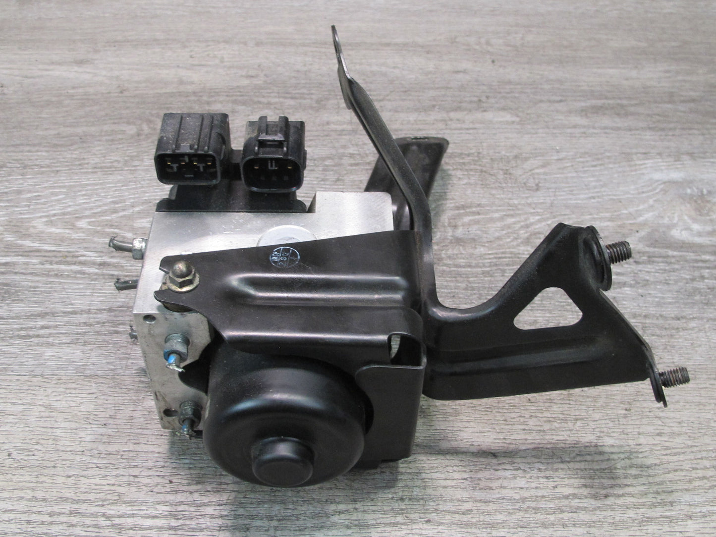 97-00 Lexus UZZ30L SC300 SC400 Anti Lock Brake ABS Pump Module 44510-24060 OEM