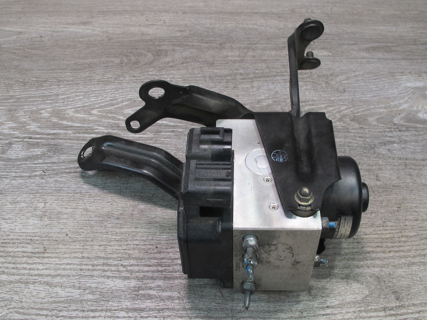 97-00 Lexus UZZ30L SC300 SC400 Anti Lock Brake ABS Pump Module 44510-24060 OEM