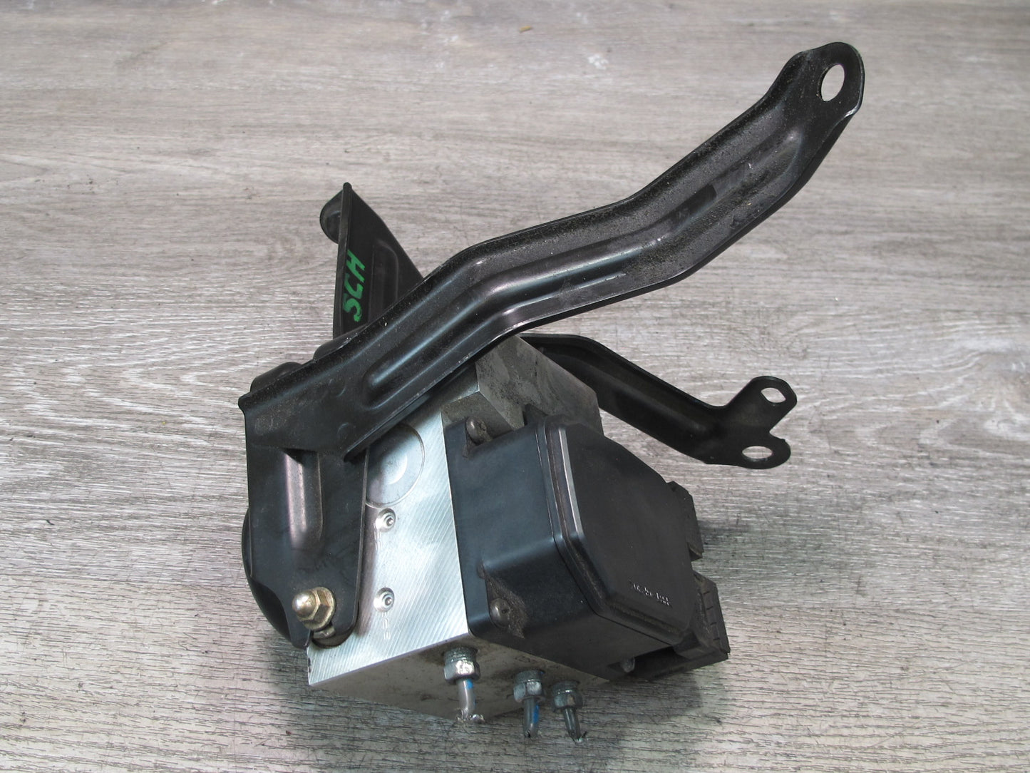 97-00 Lexus UZZ30L SC300 SC400 Anti Lock Brake ABS Pump Module 44510-24060 OEM