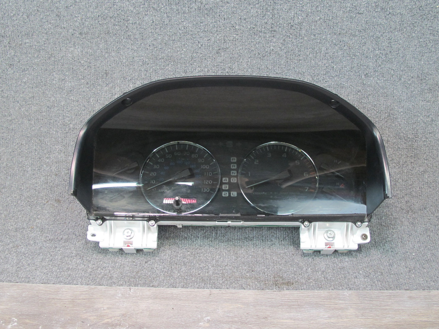 2004-2005 Lexus UZJ100L LX470 Instrument Cluster Gauge Speedometer 83800-6D661