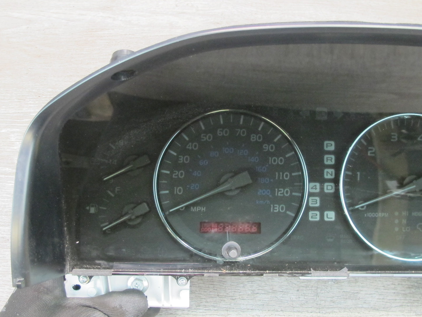 2004-2005 Lexus UZJ100L LX470 Instrument Cluster Gauge Speedometer 83800-6D661