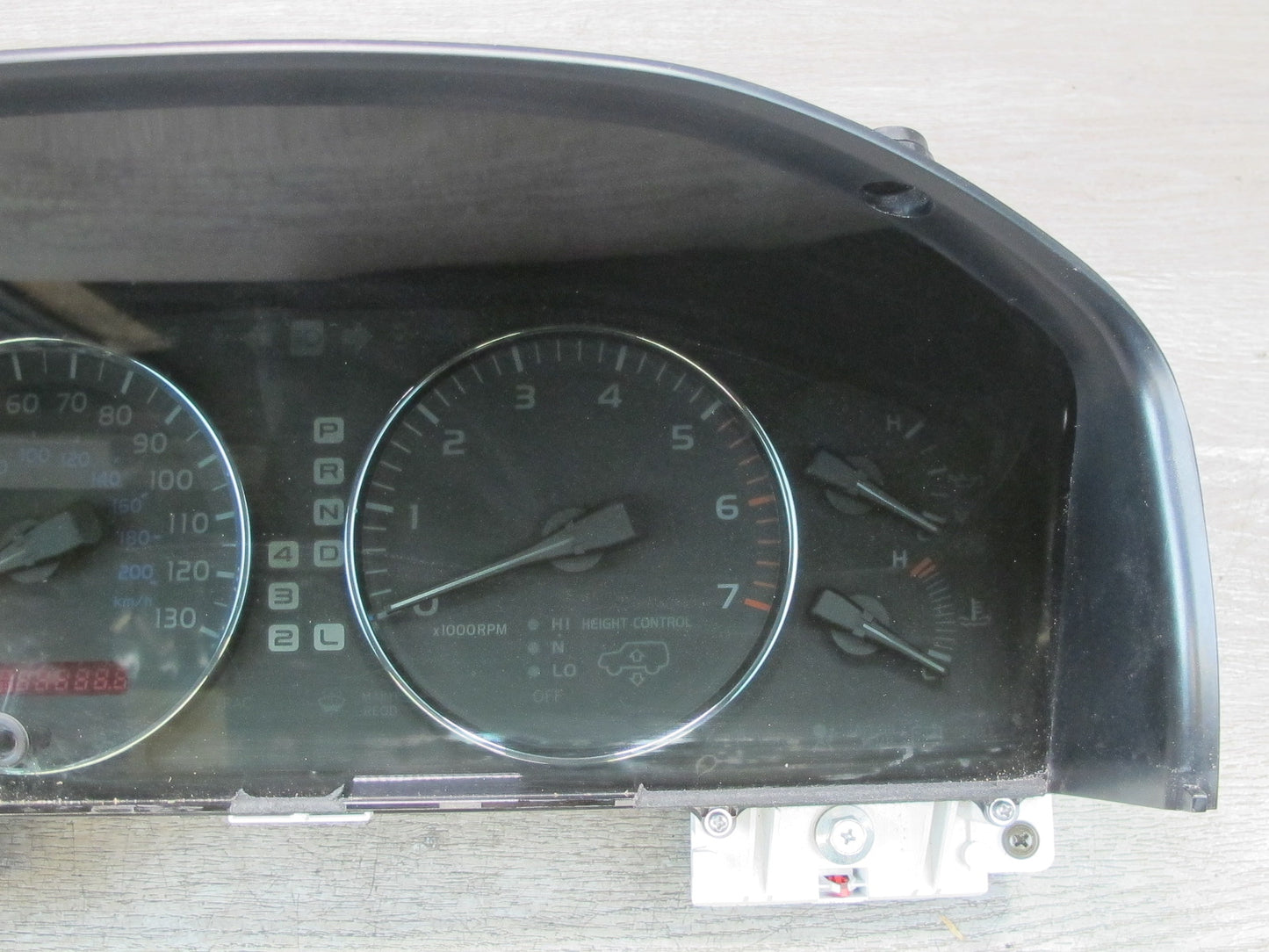 2004-2005 Lexus UZJ100L LX470 Instrument Cluster Gauge Speedometer 83800-6D661
