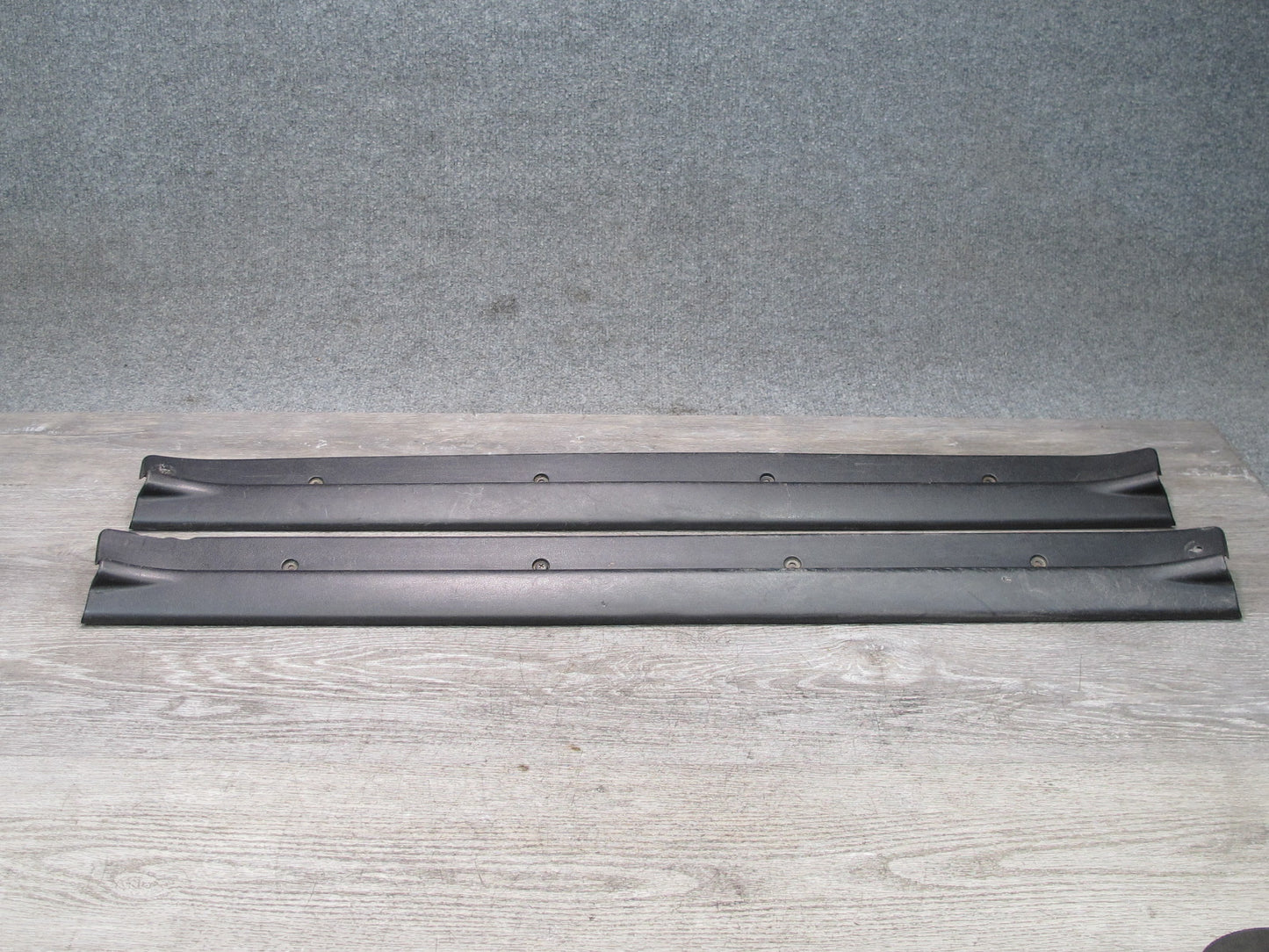 99-01 Isuzu Vehicross Set of 2 Left & Right Door Sill Scuff Plate Trim OEM