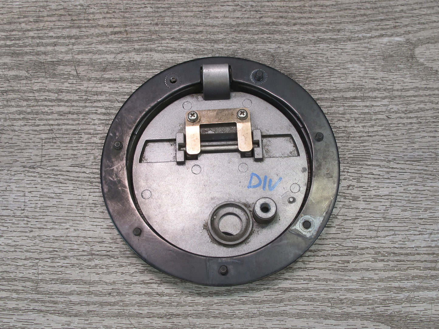 99-01 Isuzu Vehicross Locking Gas Fuel Door Lid Cover OEM