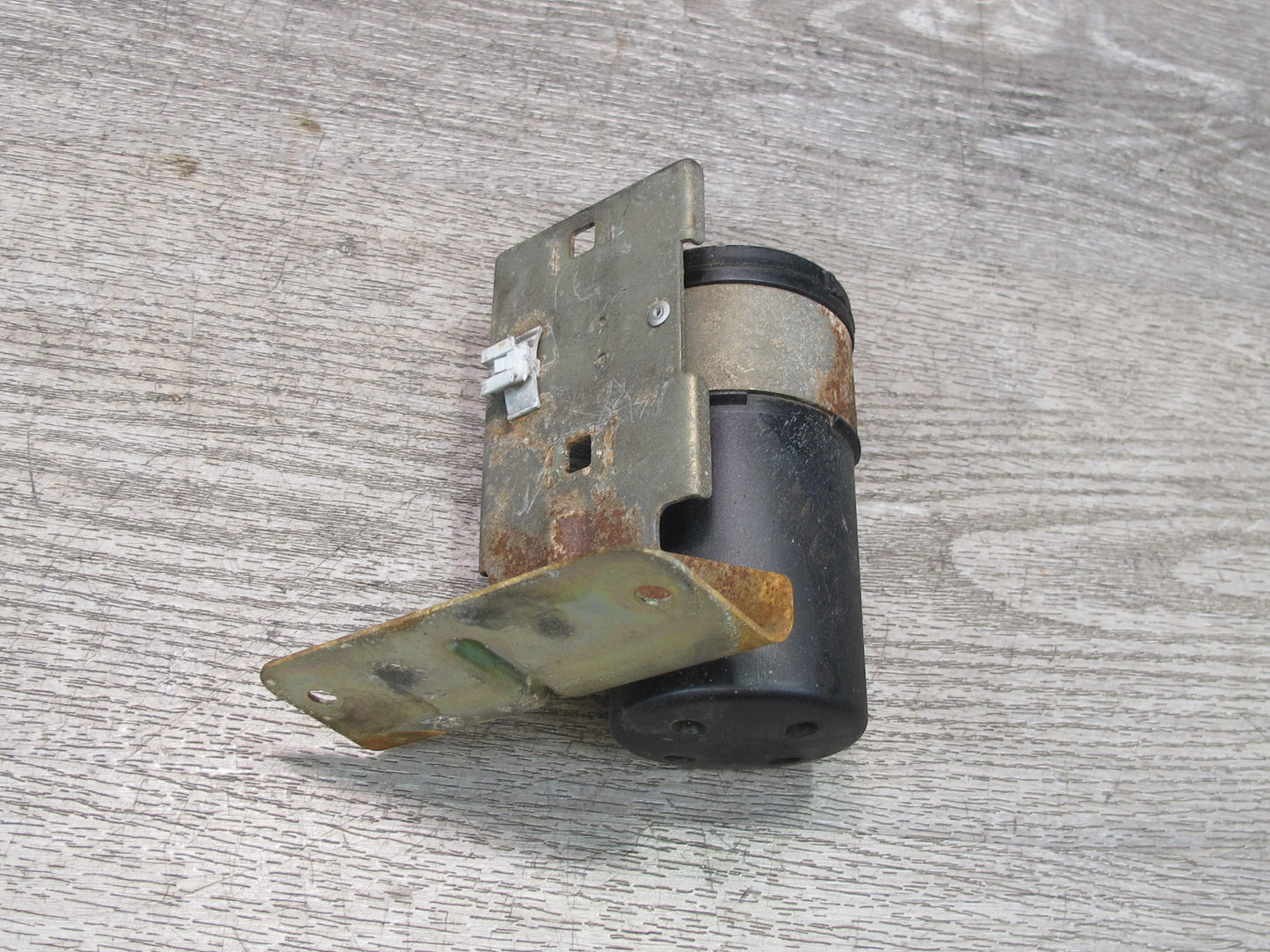 99-01 Isuzu Vehicross Vacuum Reservoir Tank w Bracket OEM