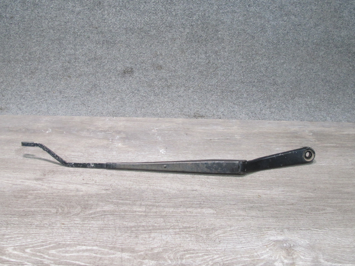 99-01 Isuzu Vehicross Set of 2 Front Left & Right Windshield Wiper Arm OEM