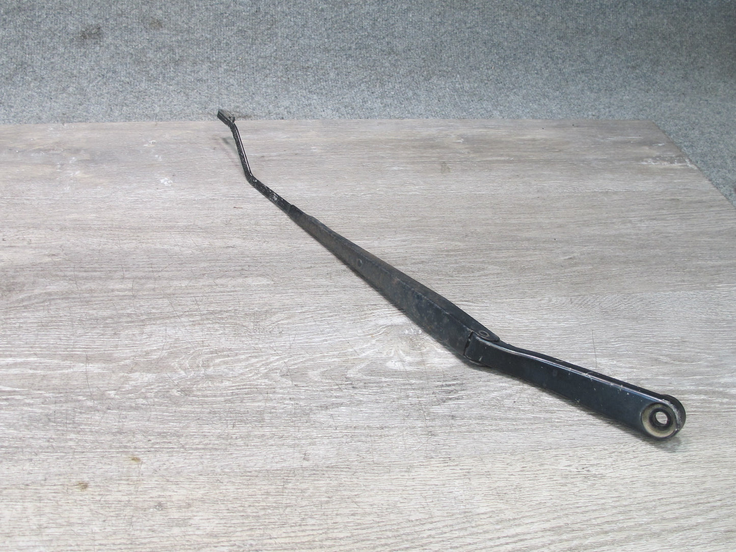 99-01 Isuzu Vehicross Set of 2 Front Left & Right Windshield Wiper Arm OEM