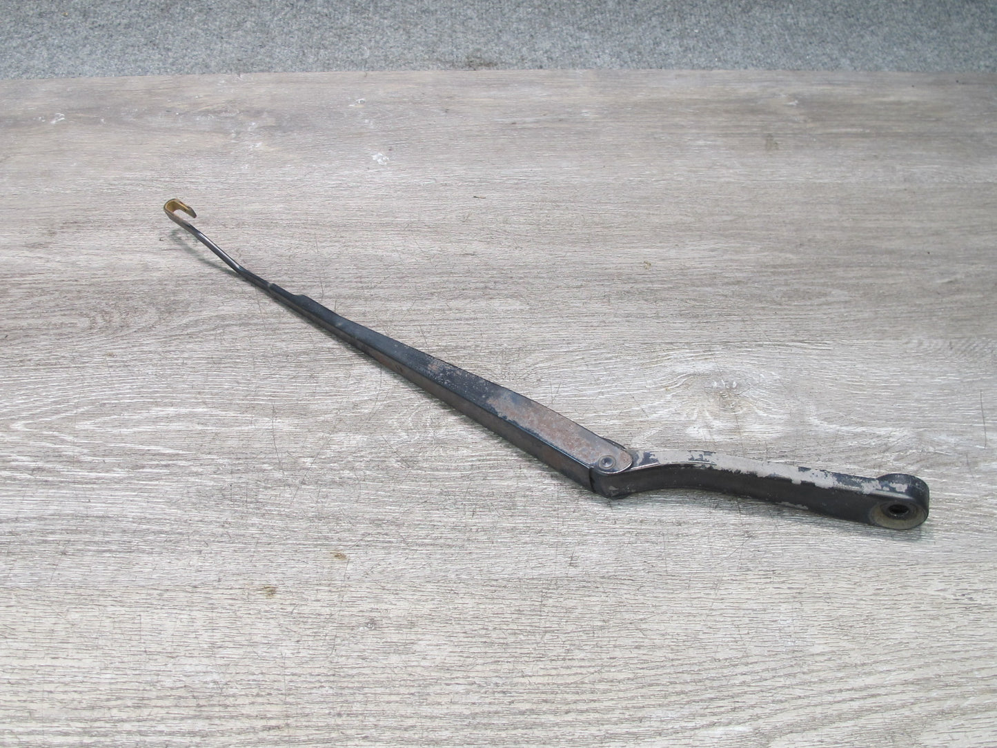 99-01 Isuzu Vehicross Set of 2 Front Left & Right Windshield Wiper Arm OEM