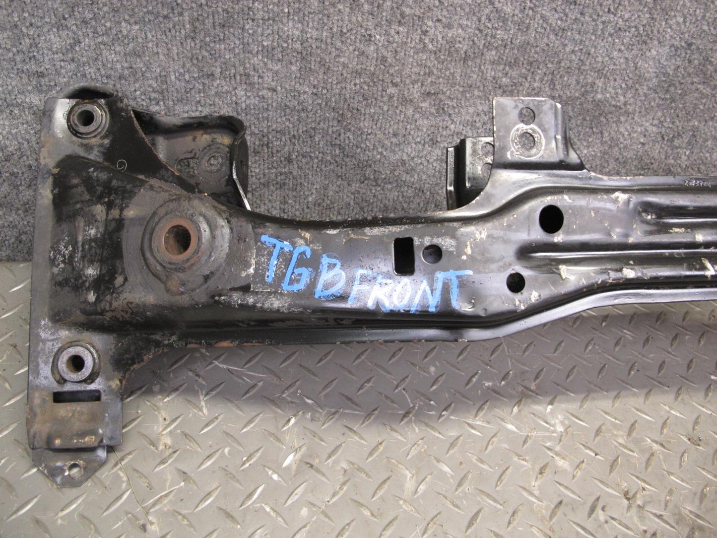 87-91 BMW E30 325i RWD Front Suspension Subframe Crossmember w Engine Mounts OEM