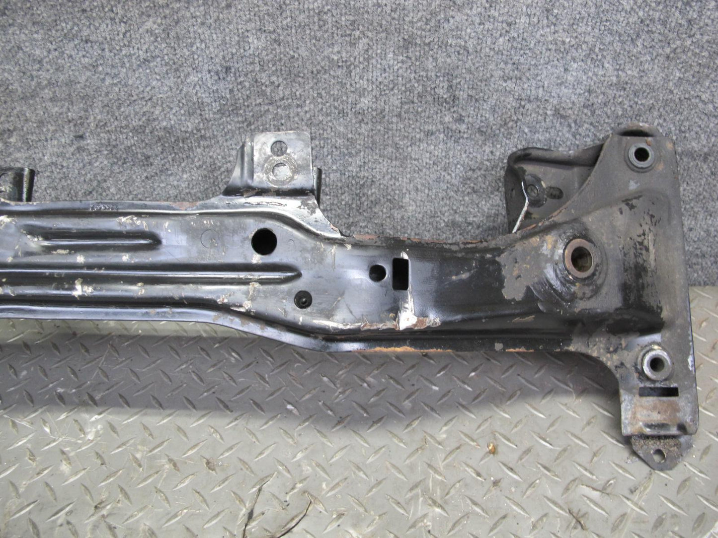 87-91 BMW E30 325i RWD Front Suspension Subframe Crossmember w Engine Mounts OEM
