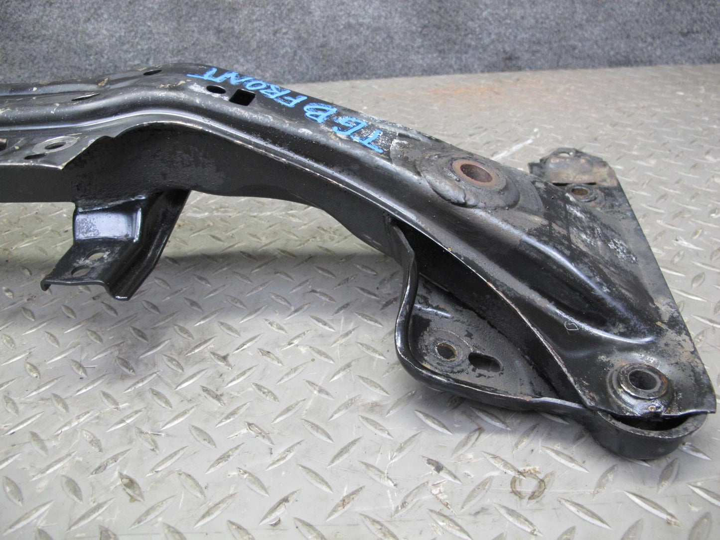 87-91 BMW E30 325i RWD Front Suspension Subframe Crossmember w Engine Mounts OEM