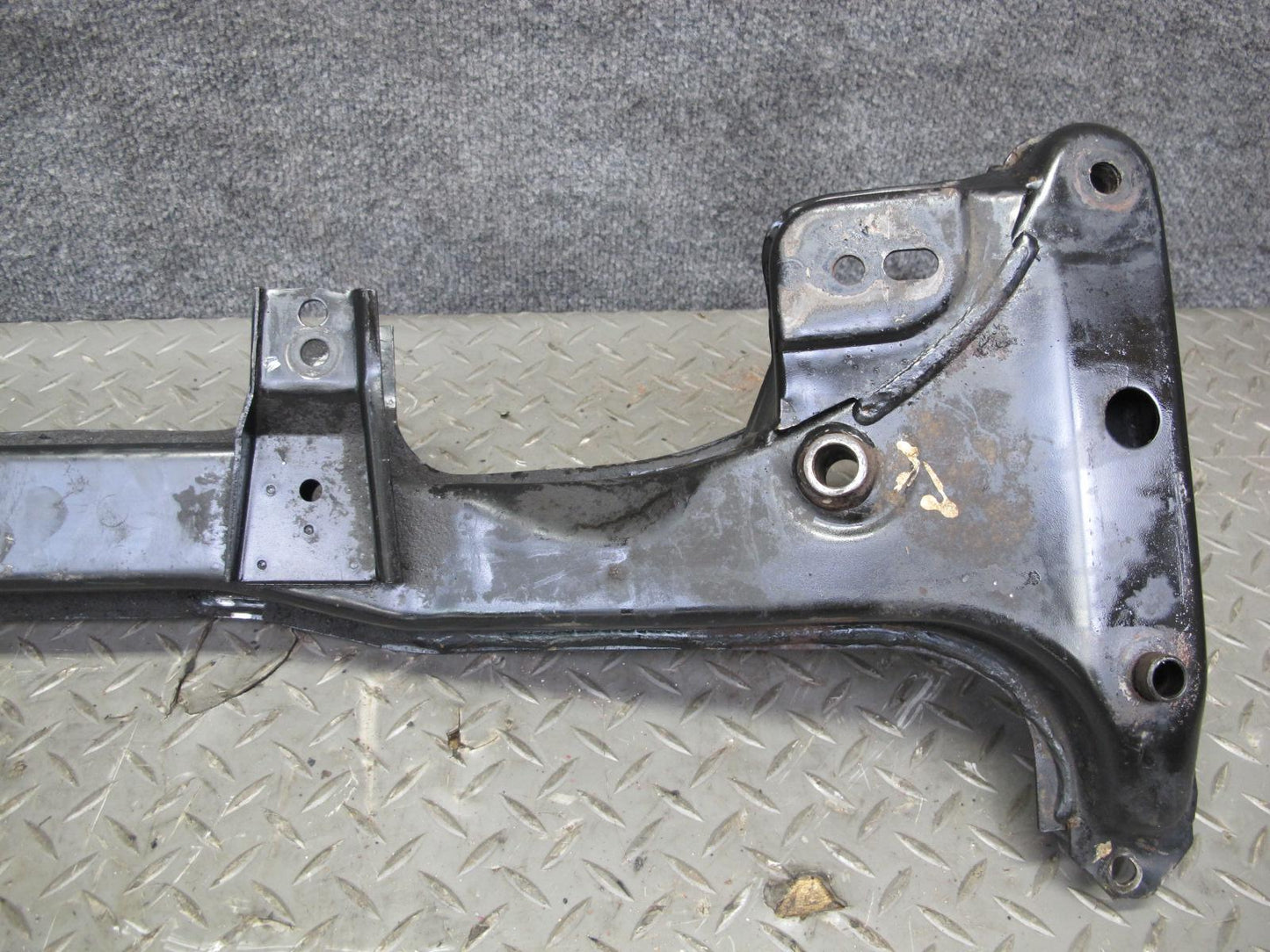 87-91 BMW E30 325i RWD Front Suspension Subframe Crossmember w Engine Mounts OEM