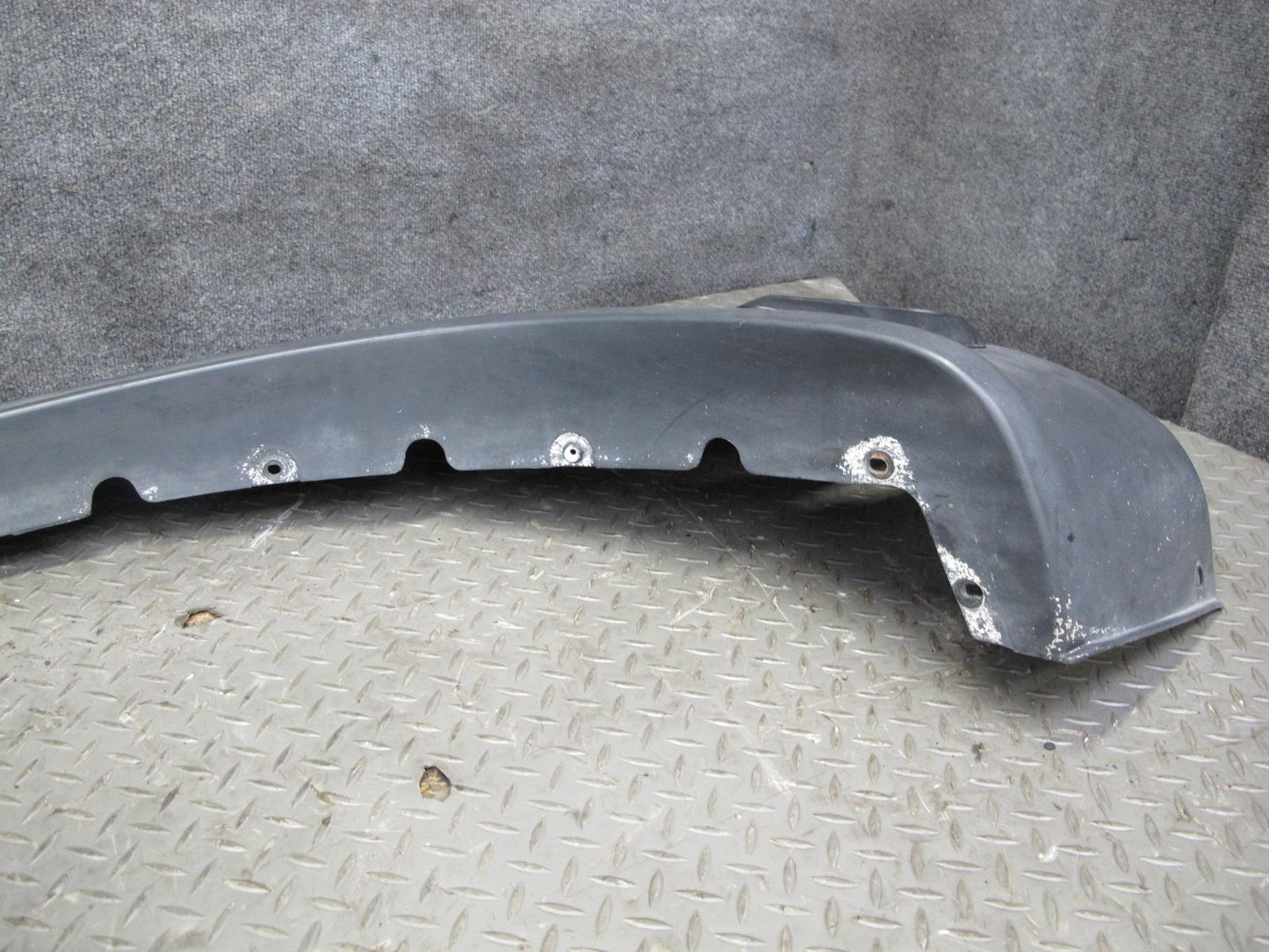 99-01 Isuzu Vehicross Rear Left Quarter Panel Plastic Molding Cover OEM