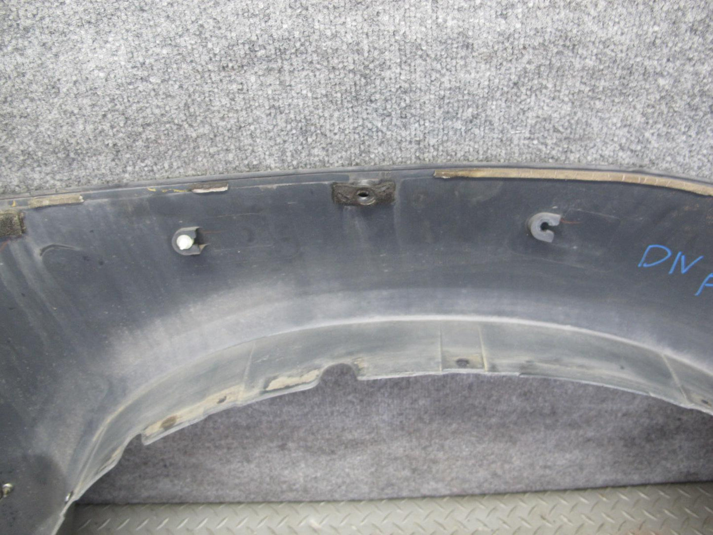 99-01 Isuzu Vehicross Rear Left Quarter Panel Plastic Molding Cover OEM
