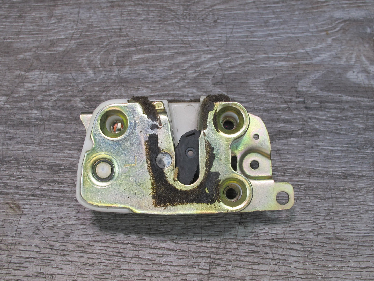 99-01 Isuzu Vehicross Rear Gate Trunk Door Tailgate Lock Latch OEM