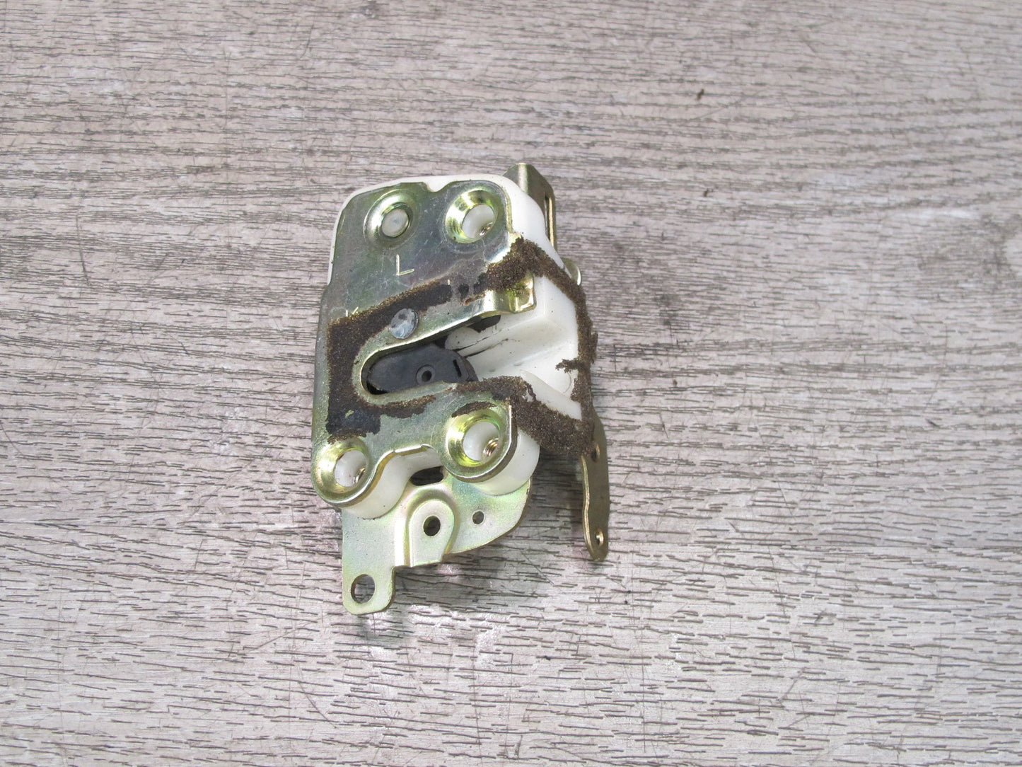 99-01 Isuzu Vehicross Rear Gate Trunk Door Tailgate Lock Latch OEM