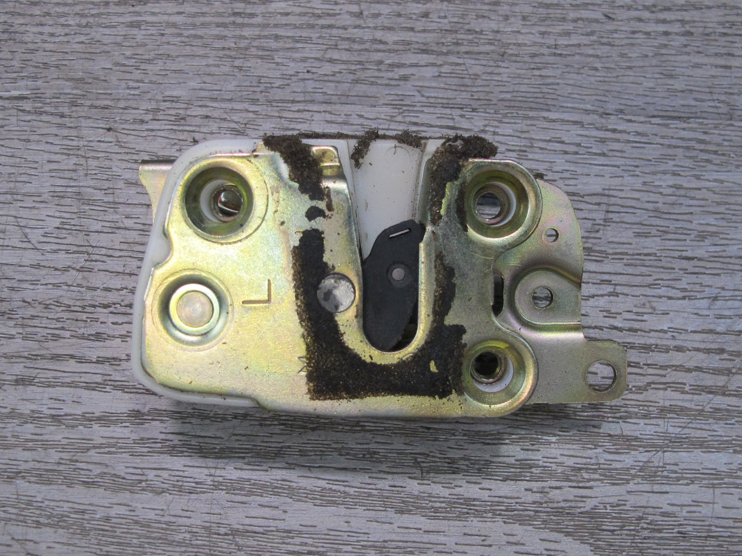 99-01 Isuzu Vehicross Rear Gate Trunk Door Tailgate Lock Latch OEM