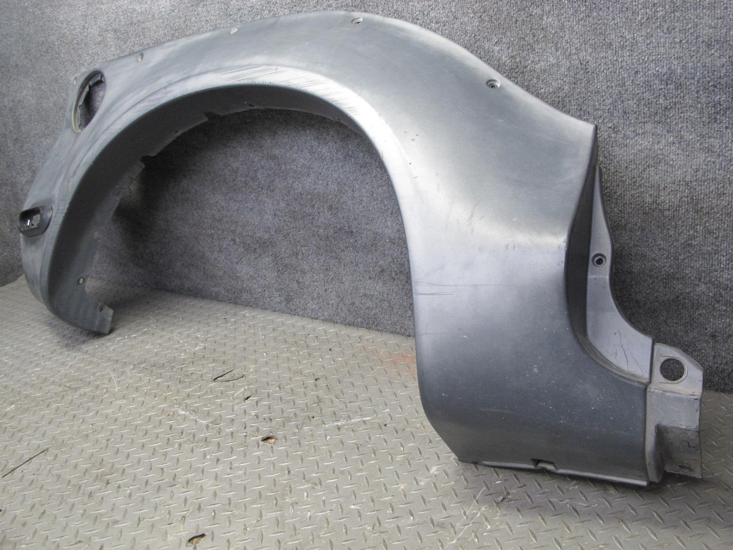 99-01 Isuzu Vehicross Rear Right Quarter Panel Plastic Molding Cover OEM