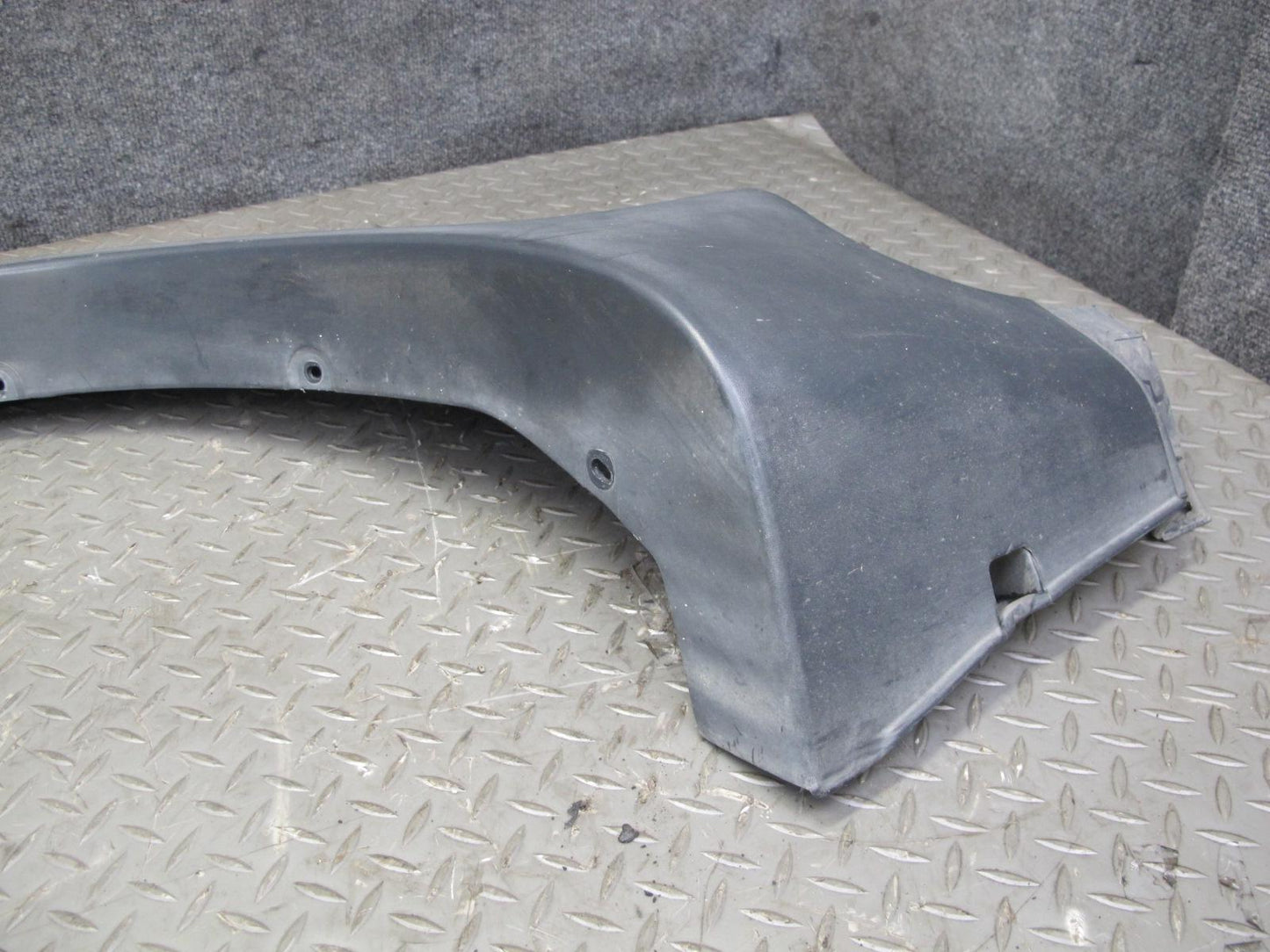 99-01 Isuzu Vehicross Rear Right Quarter Panel Plastic Molding Cover OEM