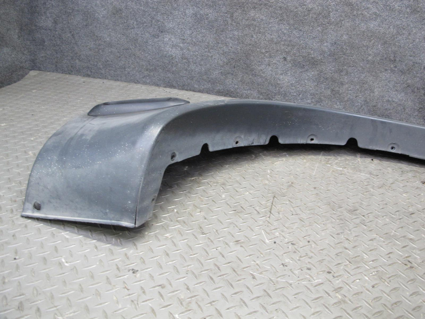 99-01 Isuzu Vehicross Rear Right Quarter Panel Plastic Molding Cover OEM
