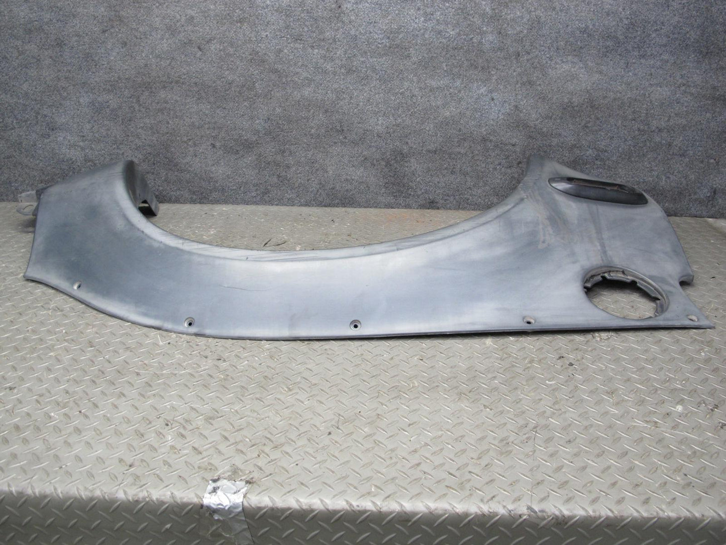 99-01 Isuzu Vehicross Rear Right Quarter Panel Plastic Molding Cover OEM