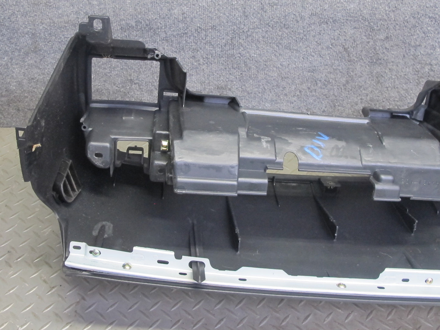 99-01 Isuzu Vehicross Front Dash Dashboard Instrument Panel Assembly Black OEM
