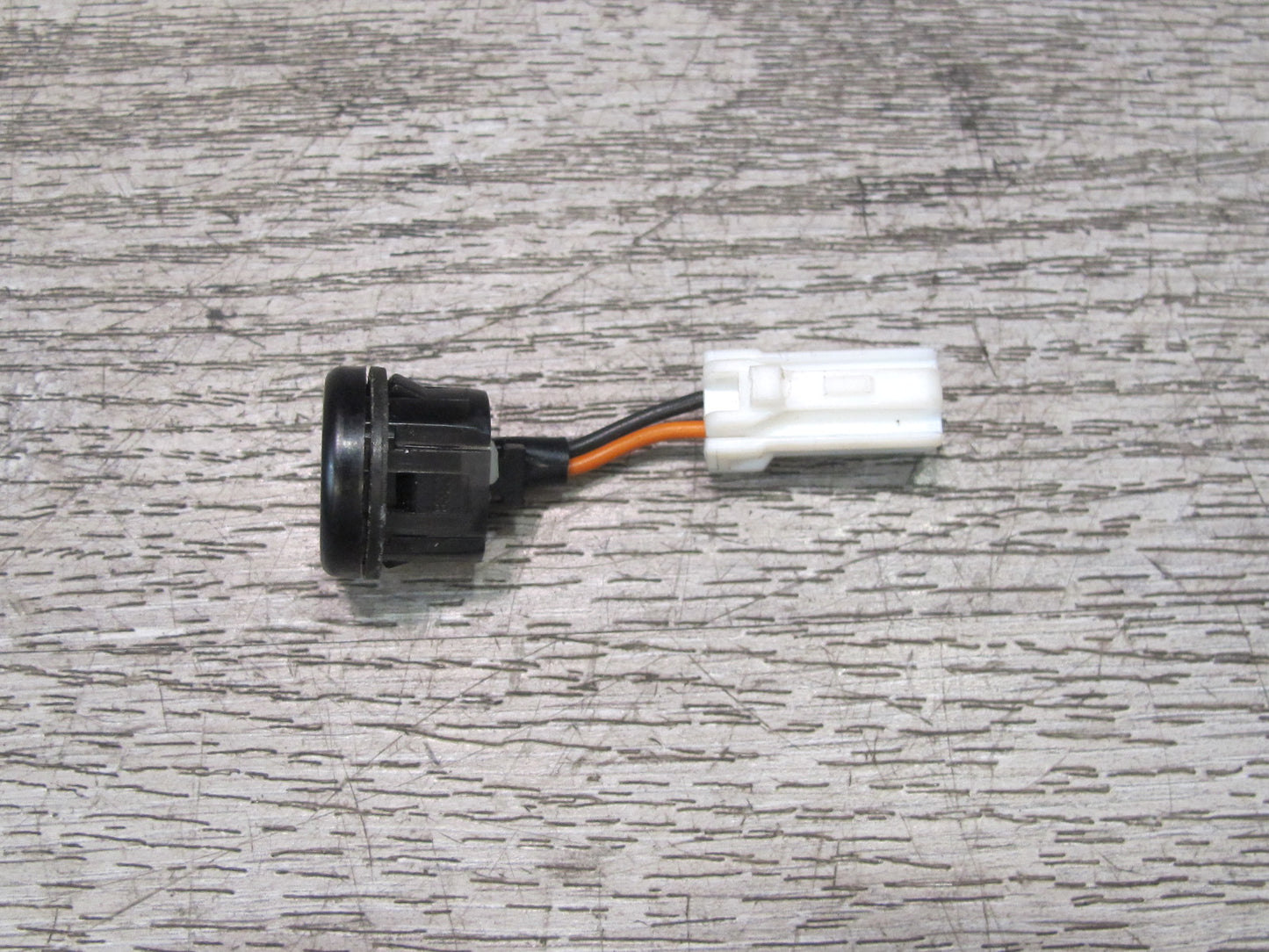 99-01 Isuzu Vehicross Sunlight Sunload Solar Sensor OEM