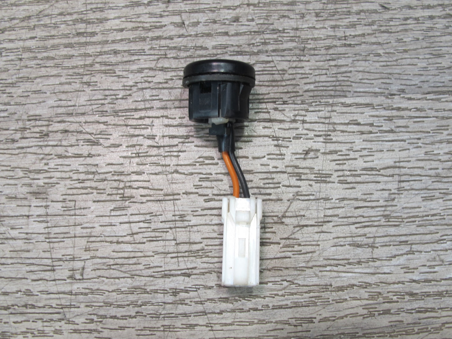 99-01 Isuzu Vehicross Sunlight Sunload Solar Sensor OEM