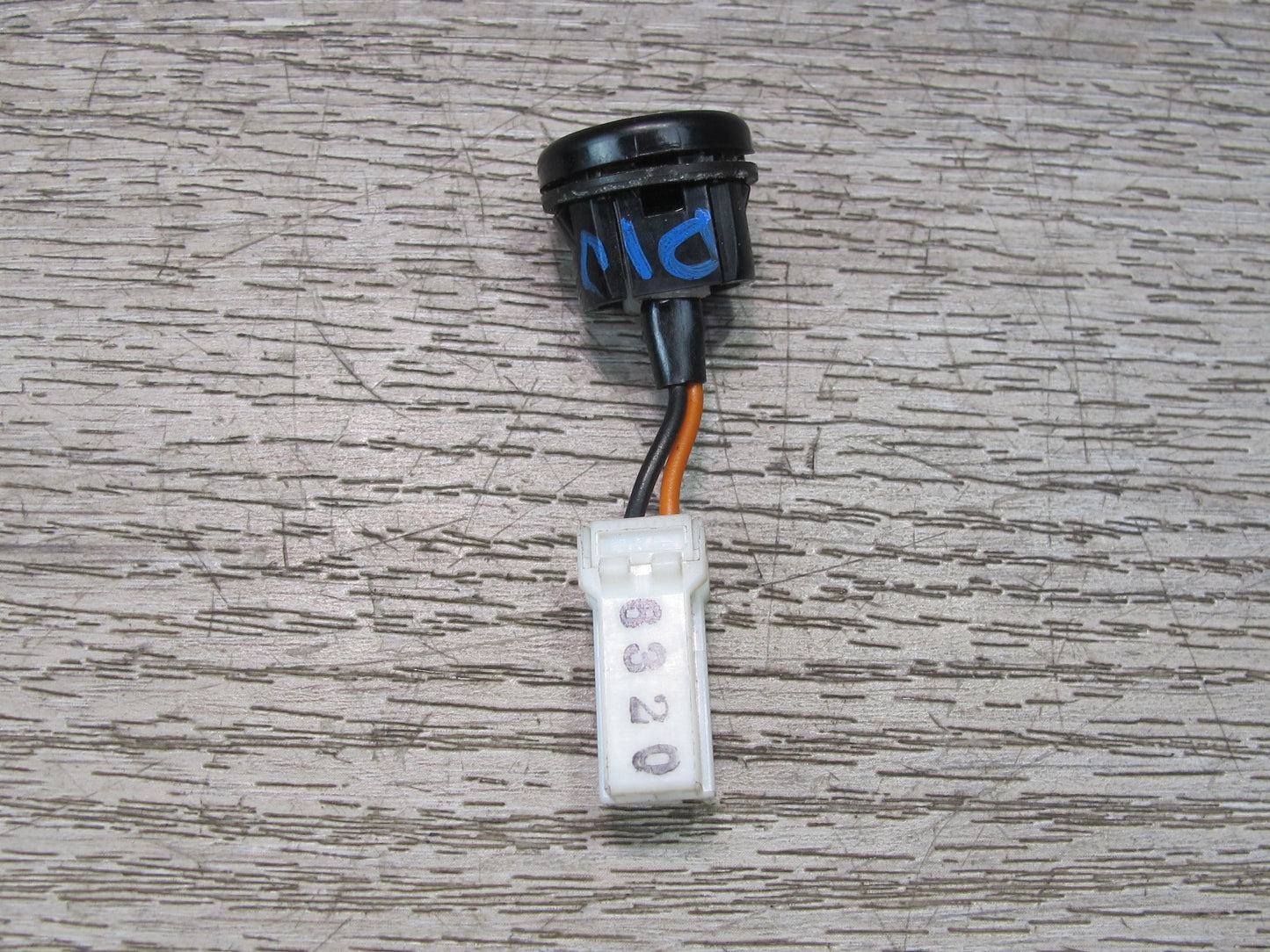 99-01 Isuzu Vehicross Sunlight Sunload Solar Sensor OEM
