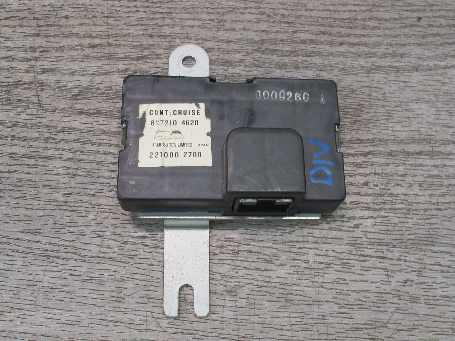 99-01 Isuzu Vehicross Cruise Control Module Unit Computer 8972104620 OEM