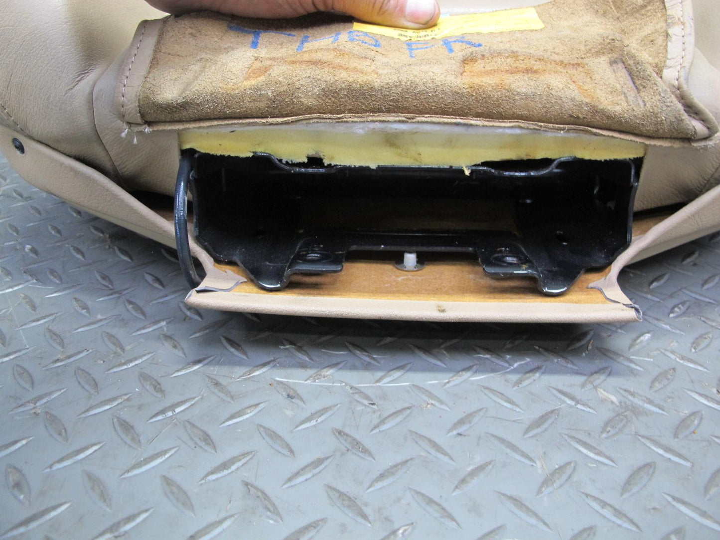 96-99 BMW E36 325iC 328iC Convertible Front Right Seat Upper Leather Cushion OEM