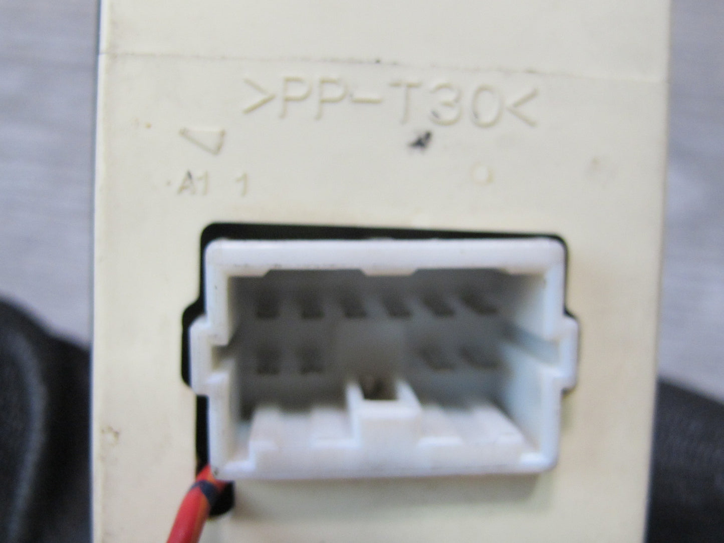 99-01 Isuzu Vehicross Front Left Driver Door Master Window Switch 8972089641 OEM