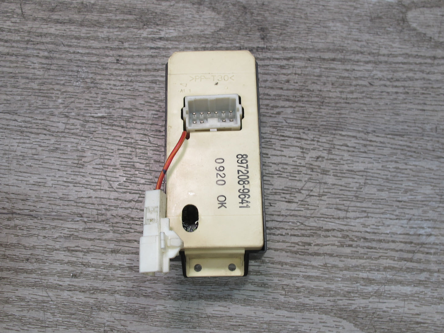 99-01 Isuzu Vehicross Front Left Driver Door Master Window Switch 8972089641 OEM